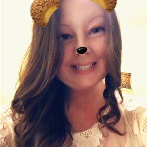 Meet your Posher, Alissa